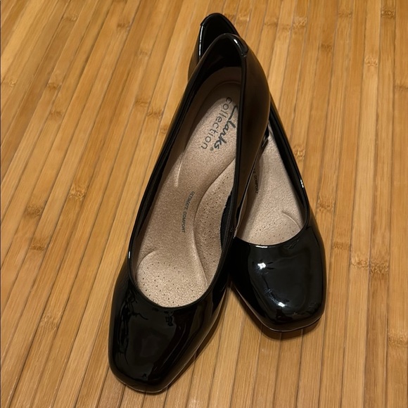 NWOB Clarks Kyndall Iris Patent Pumps - Picture 1 of 4